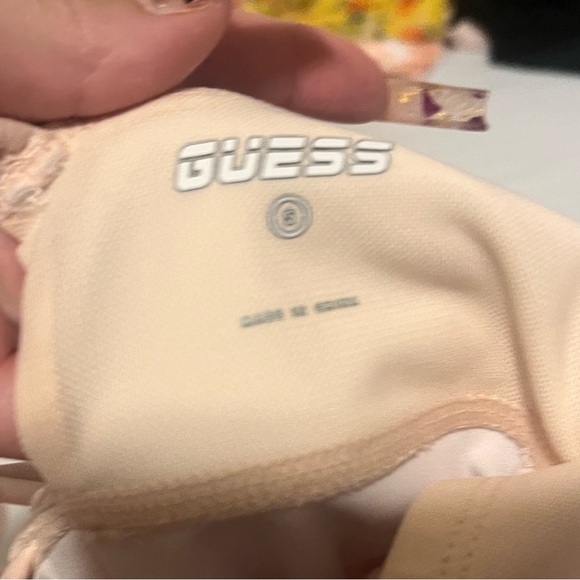 Athletic Guess Tanktop - Picture 2 of 4